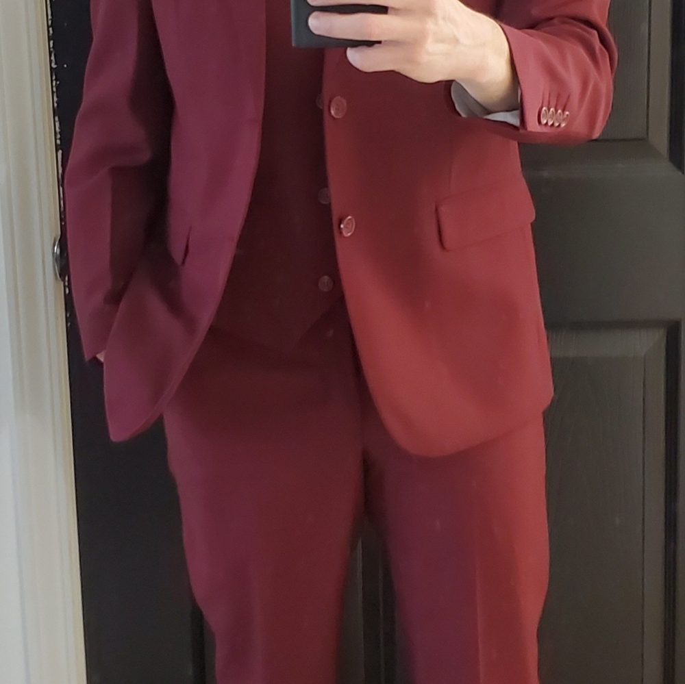 38R Slim burgundy 3 piece suit